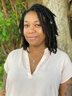 A headshot of Keisha McLean, an admissions counselor at Beach House Recovery Center.
